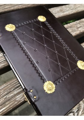 Євангеліє з латунними накладками 17х23см